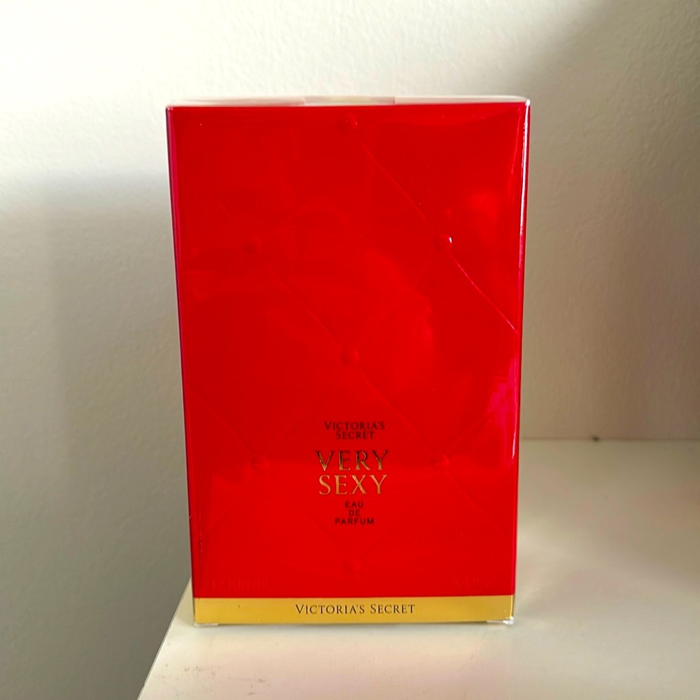 Victoria Secret Very Sexy perfum